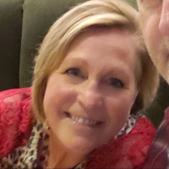 Meet your Posher, Michelle - Picture 1 of 1